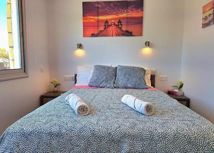 Charming Holiday Retreat Kato Paphos Apt 400M To The Beach