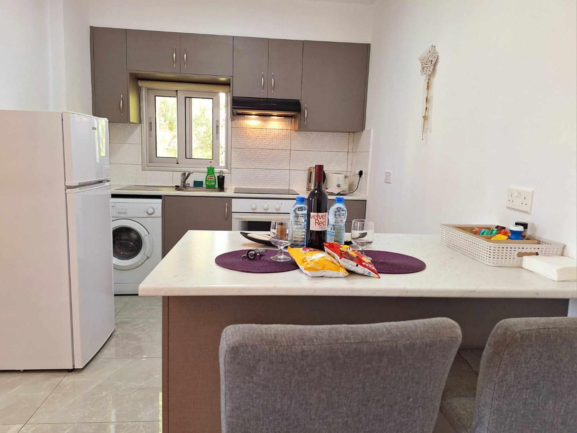 Charming Retreat Kato 400m To The * Paphos